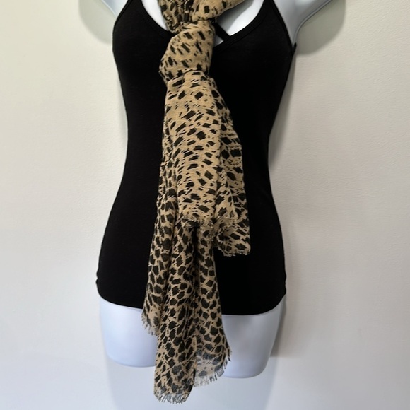 Leopard scarf - Picture 3 of 4
